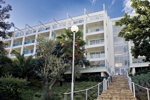  Club Hotel Riviera, 